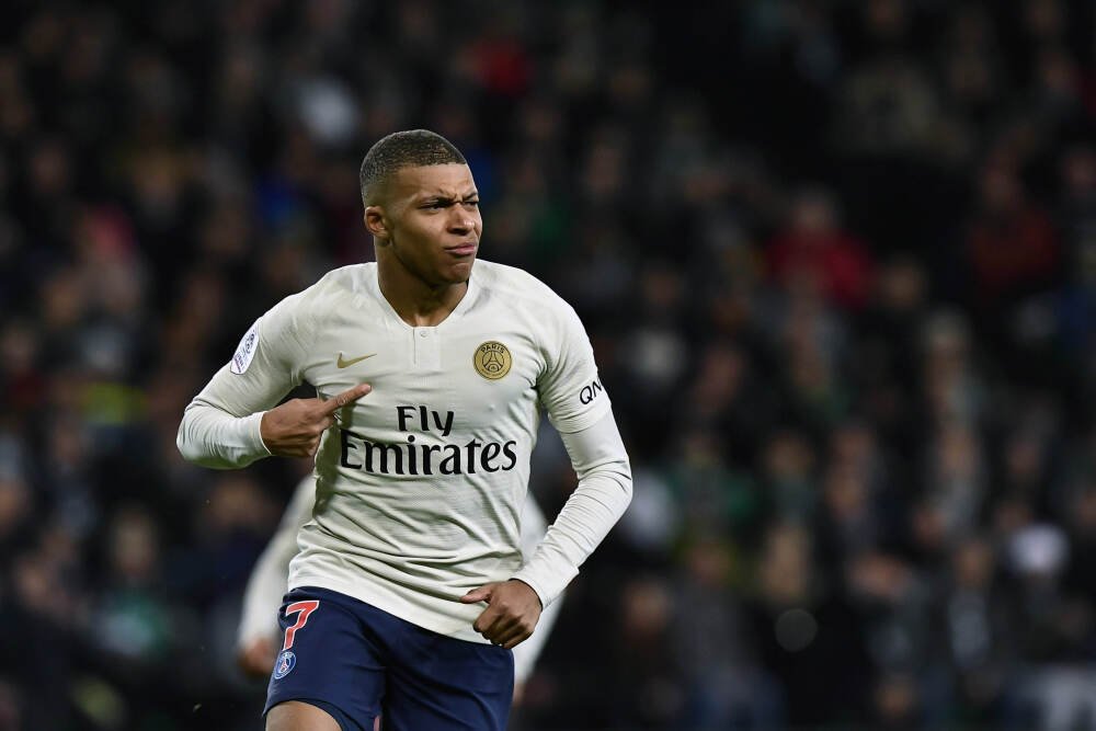 解说:詹姆斯打得顺手&艾顿更坚决 东契奇防守拼命像美白版斯玛特